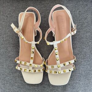 NEVER WORN White and Gold Women's Sandals